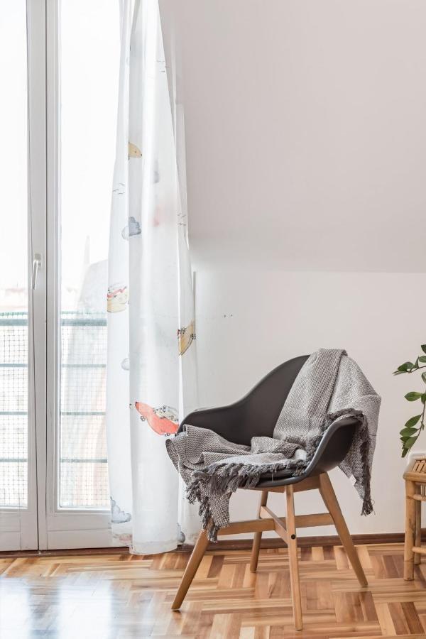 Relax Into Loft Living At A Light-Filled City Escape Budapest Extérieur photo