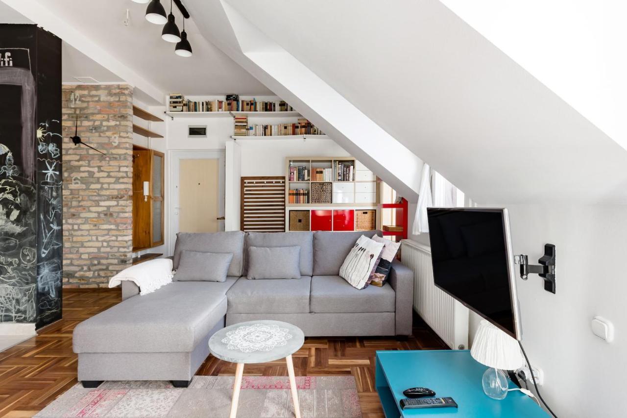 Relax Into Loft Living At A Light-Filled City Escape Budapest Extérieur photo