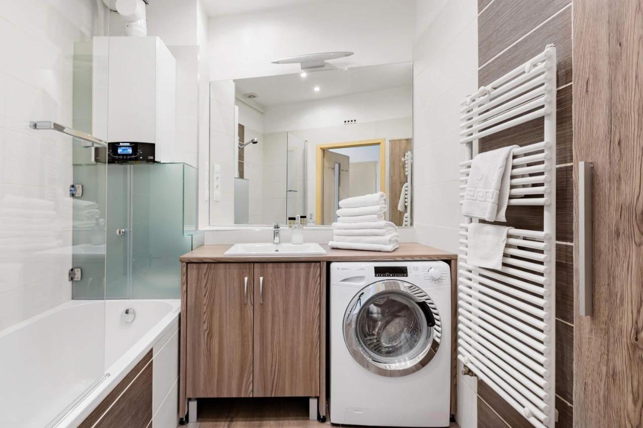 Relax Into Loft Living At A Light-Filled City Escape Budapest Extérieur photo